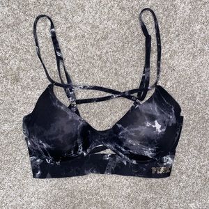 PINK BY VICTORIA’S SECRET SPORTS BRA